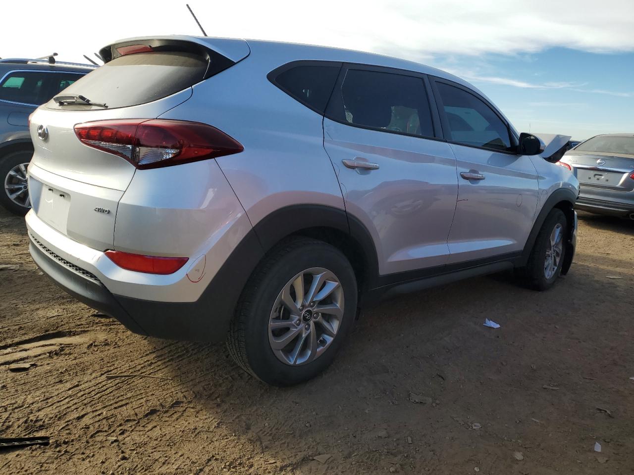 VIN KM8J2CA42JU764293 2018 HYUNDAI TUCSON no.3