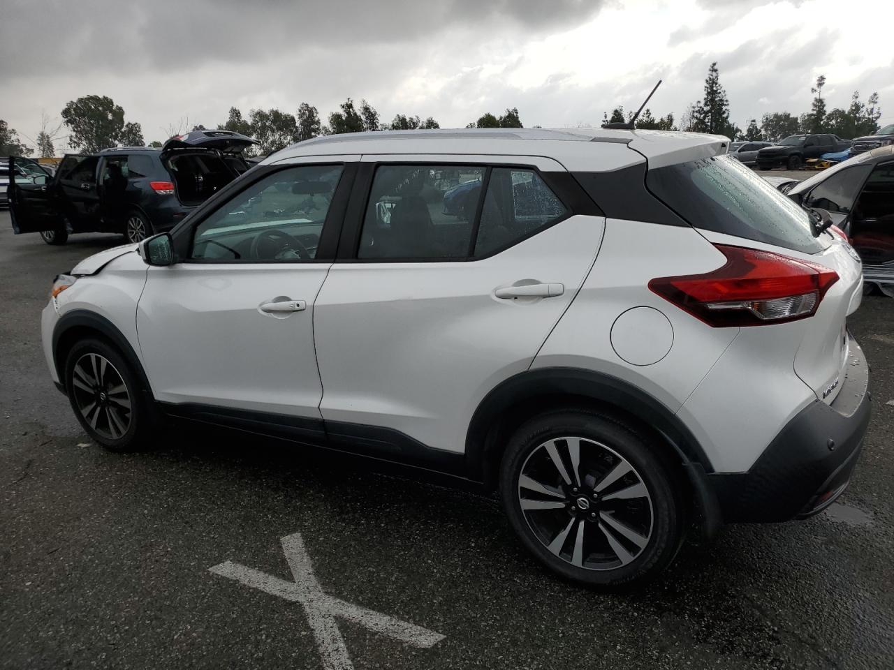 2020 Nissan Kicks - Image 2