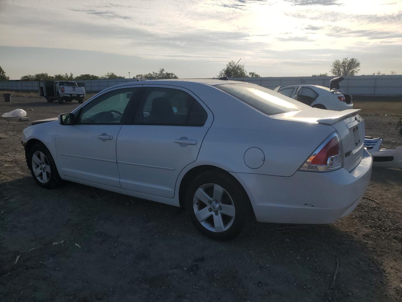 2009 Ford Fusion - Image 2
