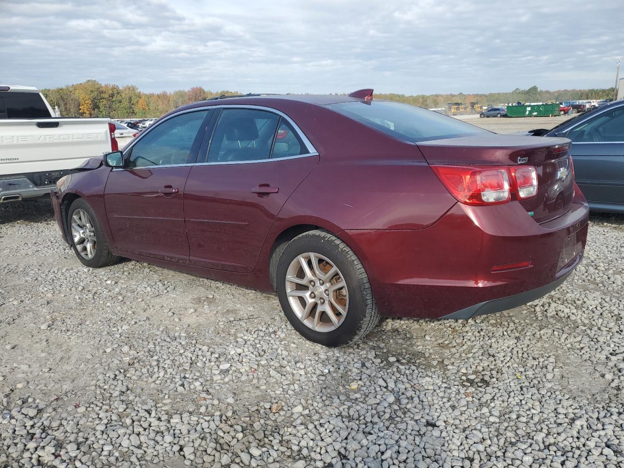 2016 Chevrolet Malibu - Image 2