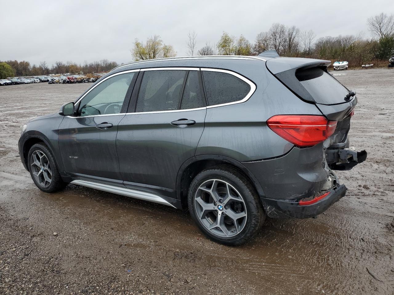 VIN WBXHT3C37H5F76125 2017 BMW X1 no.2