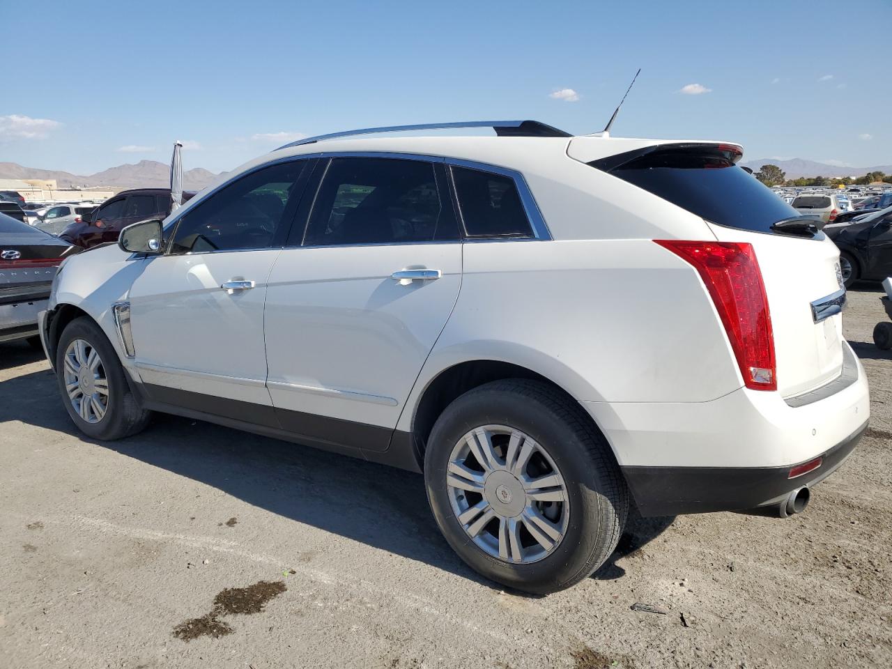 VIN 3GYFNBE34ES641219 2014 CADILLAC SRX no.2