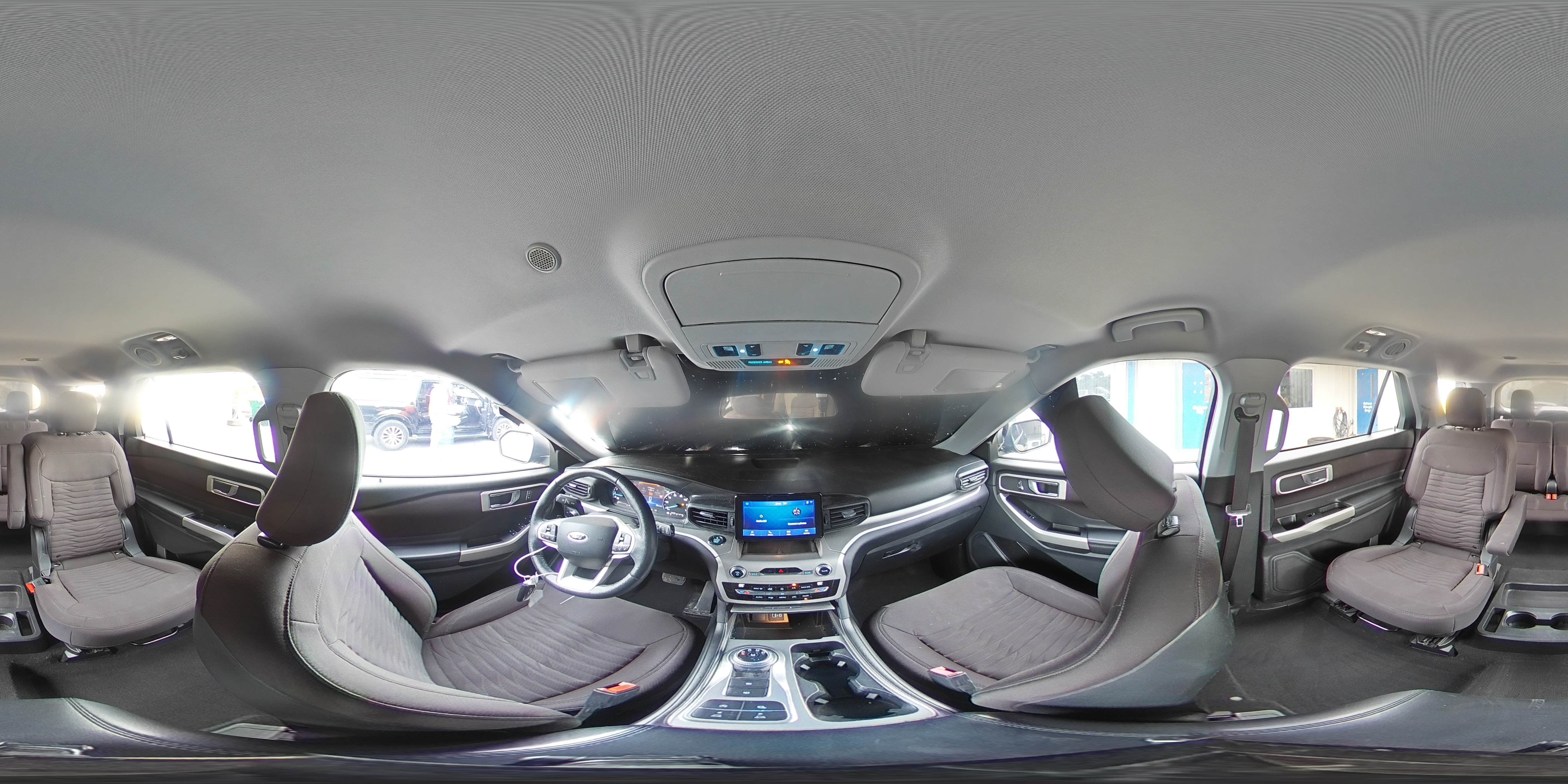 2020 Ford Explorer - Image 15