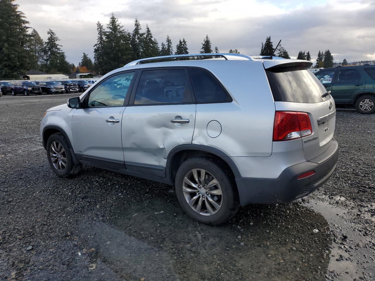 2011 Kia Sorento - Image 2