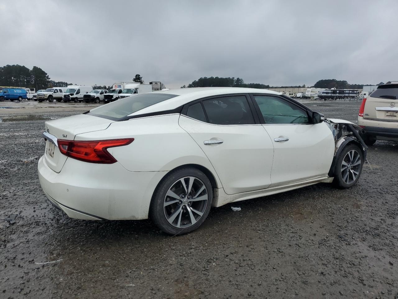 2017 Nissan Maxima - Image 3