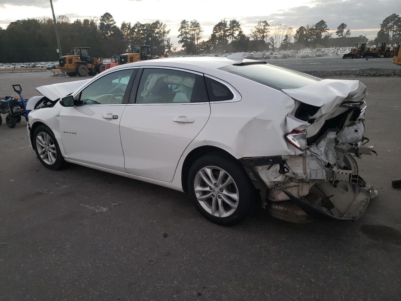 2018 Chevrolet Malibu - Image 2