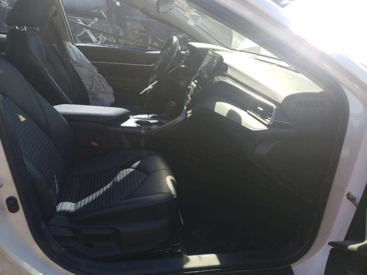 2021 Toyota Camry - Image 7