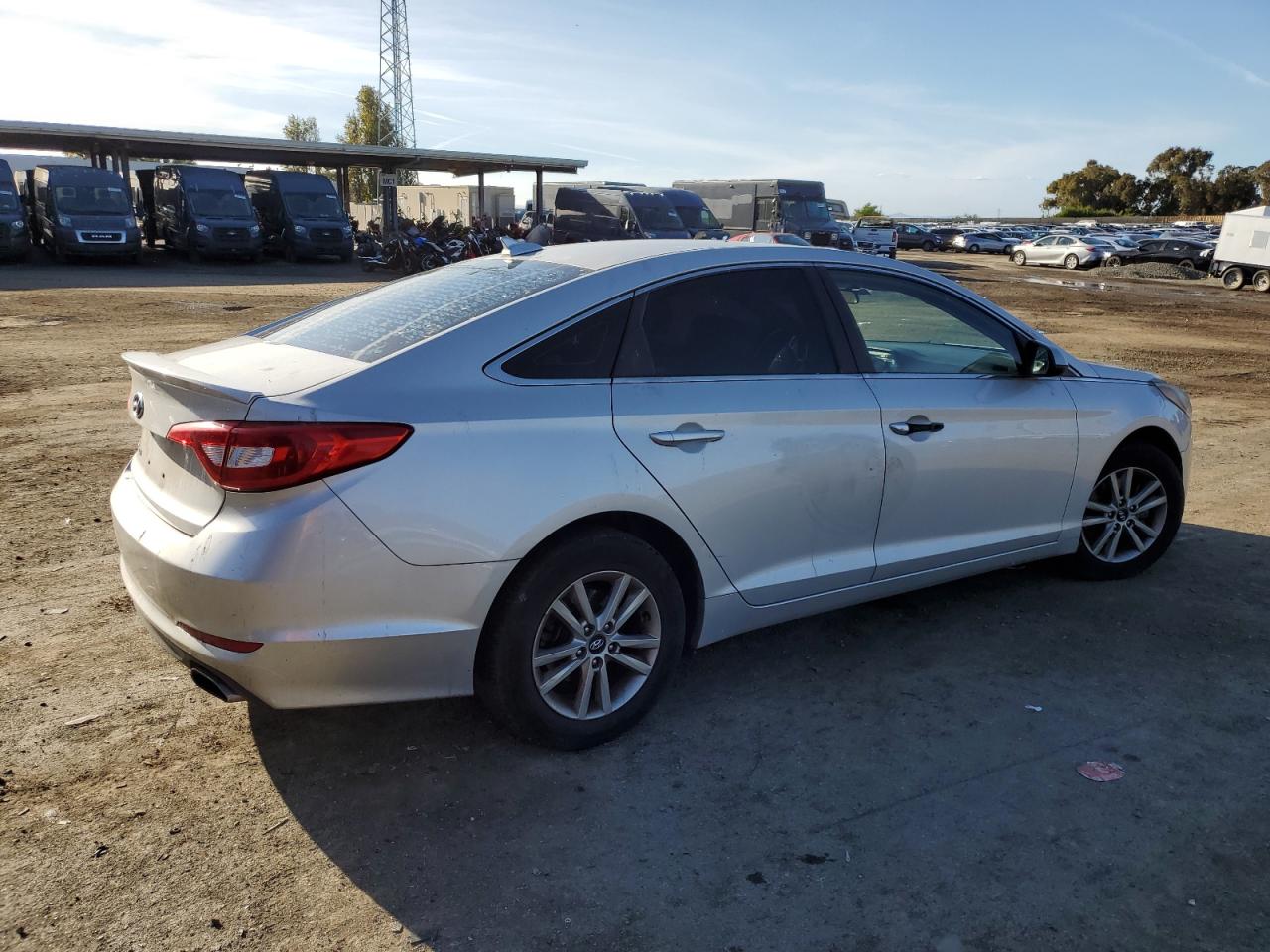 2015 Hyundai Sonata - Image 3