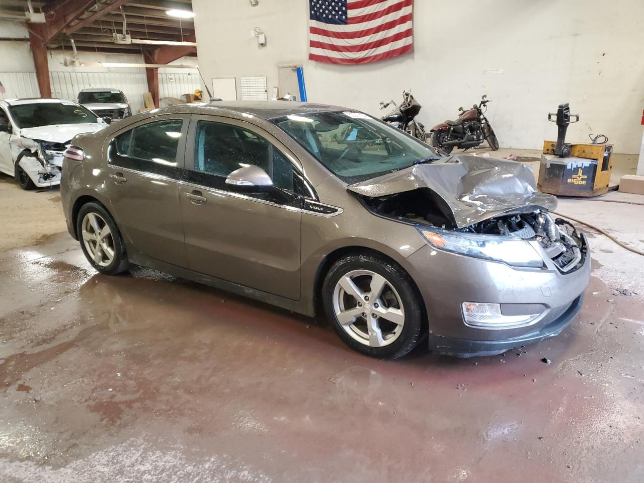 2014 Chevrolet Volt - Image 4