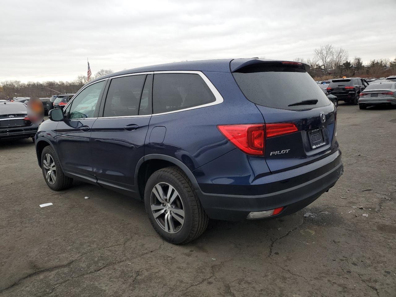 2016 Honda Pilot - Image 2