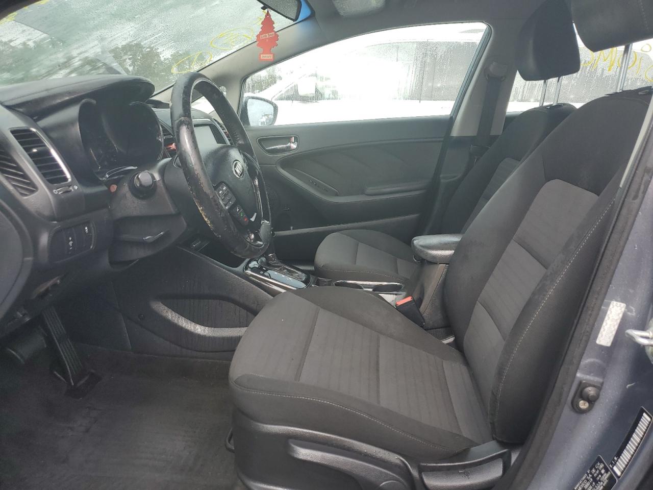 2017 Kia Forte - Image 7