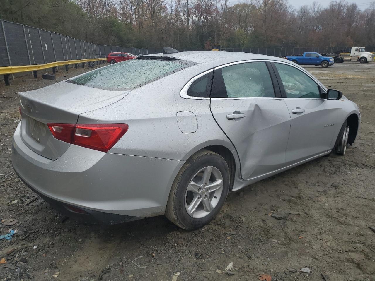 2020 Chevrolet Malibu - Image 3