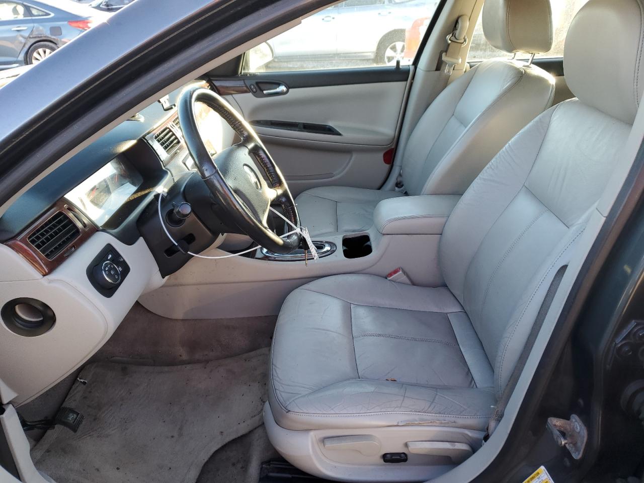 2010 Chevrolet Impala - Image 7