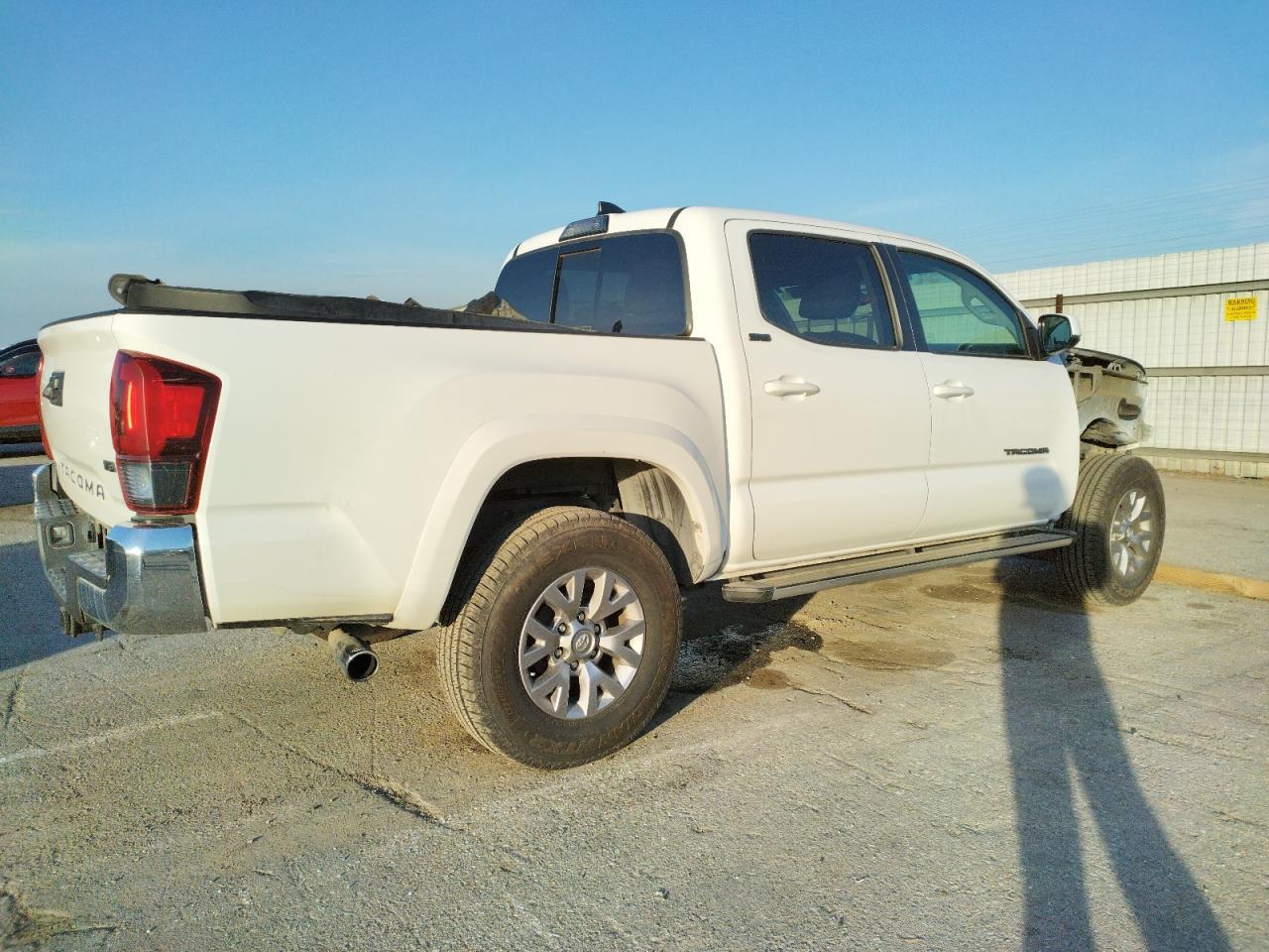 2019 Toyota Tacoma - Image 3