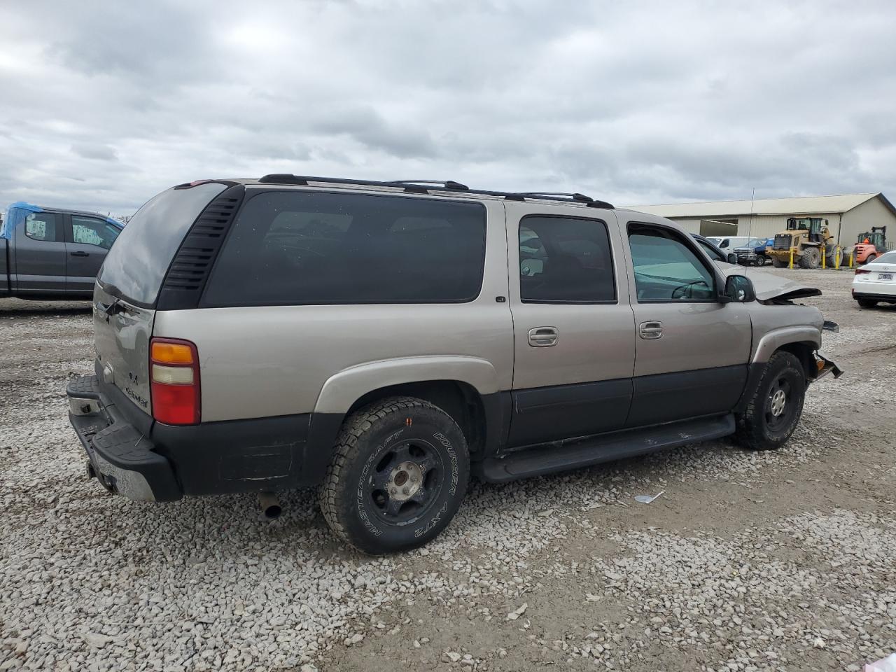 2003 Chevrolet Suburban - Image 3