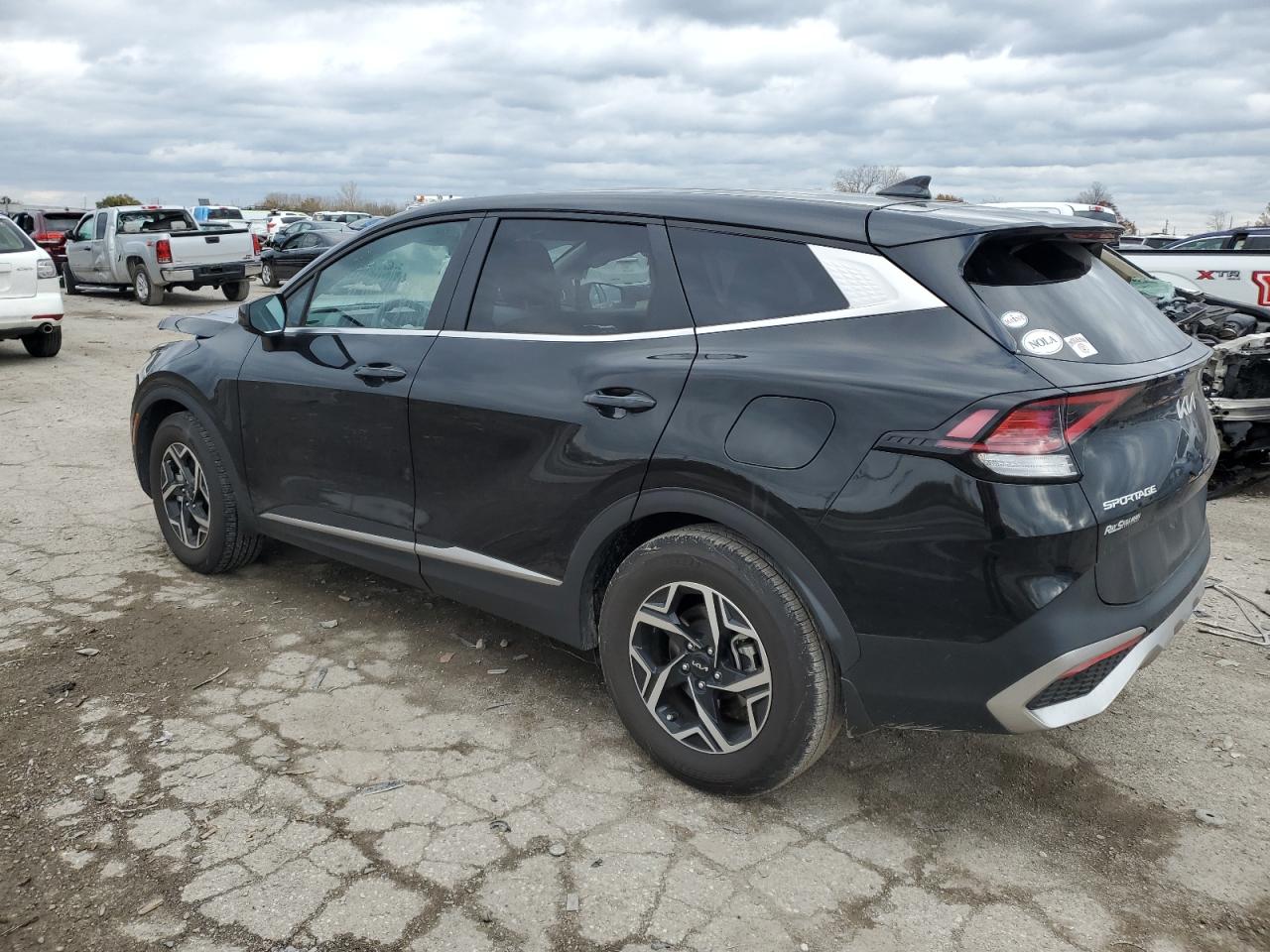 2023 Kia Sportage - Image 2
