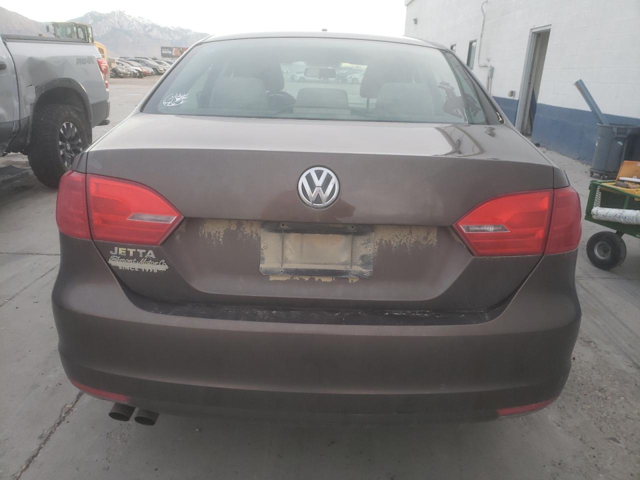 2011 Volkswagen Jetta Base VIN: 3VW2K7AJ1BM390381 Lot: 81596464