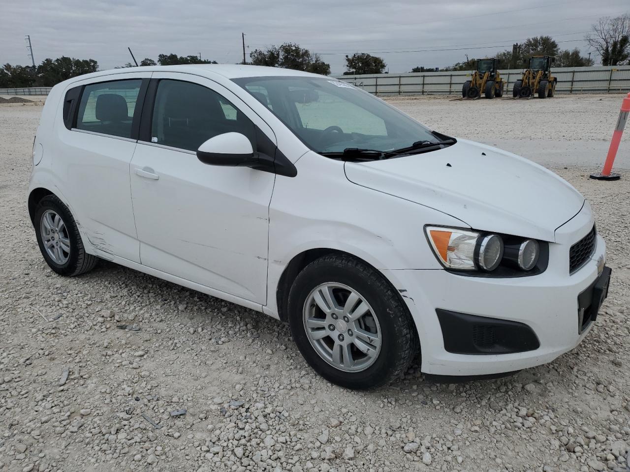 VIN 1G1JC6SH0F4151416 2015 CHEVROLET SONIC no.4