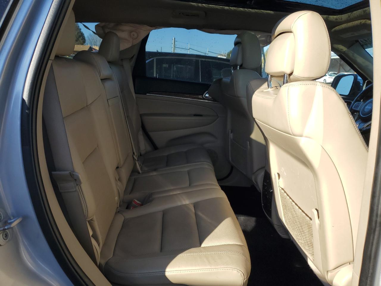 2013 Jeep Grand Cherokee - Image 10