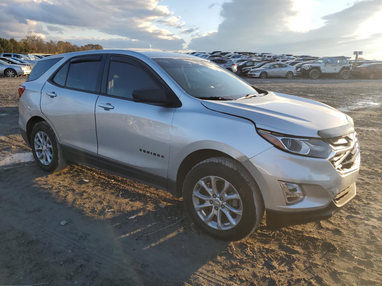 2019 Chevrolet Equinox - Image 4