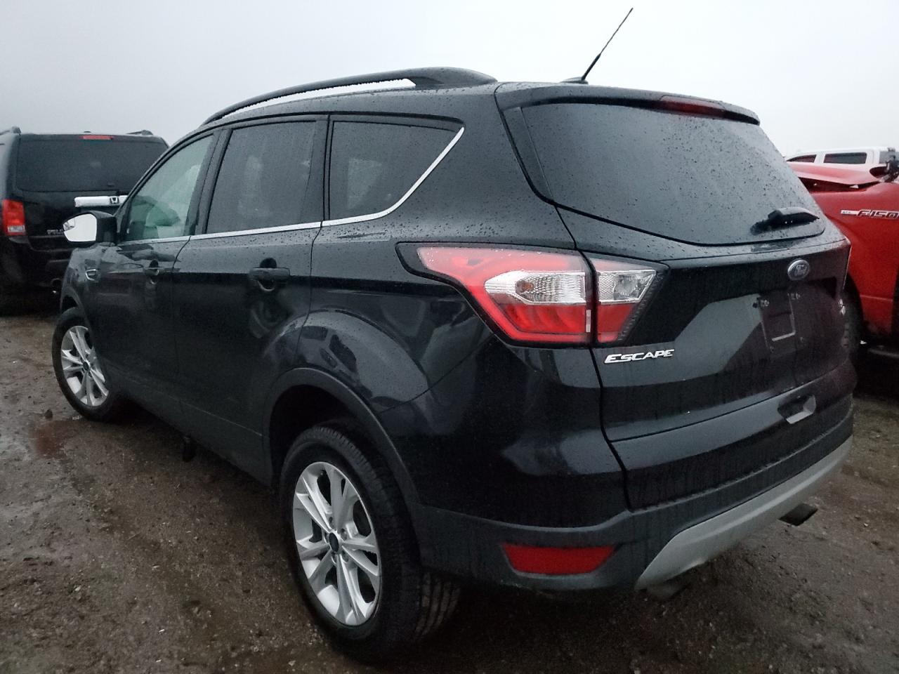 VIN 1FMCU9GD9JUD16260 2018 FORD ESCAPE no.2