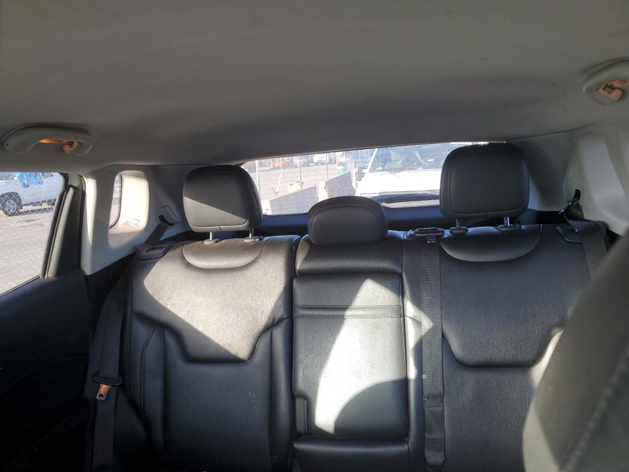 2018 Jeep Compass - Image 10