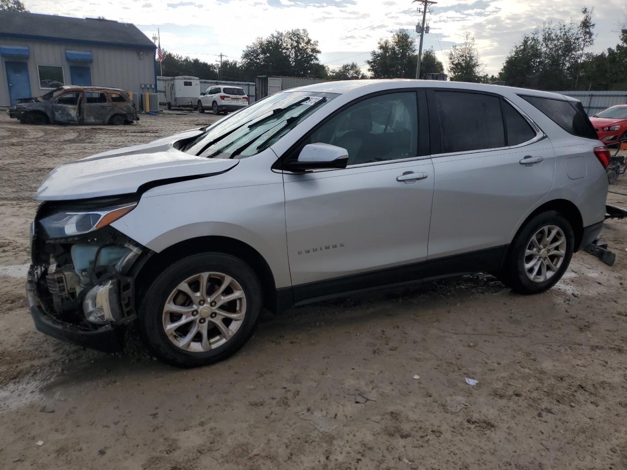 VIN 3GNAXKEV2KS545572 2019 CHEVROLET EQUINOX no.1