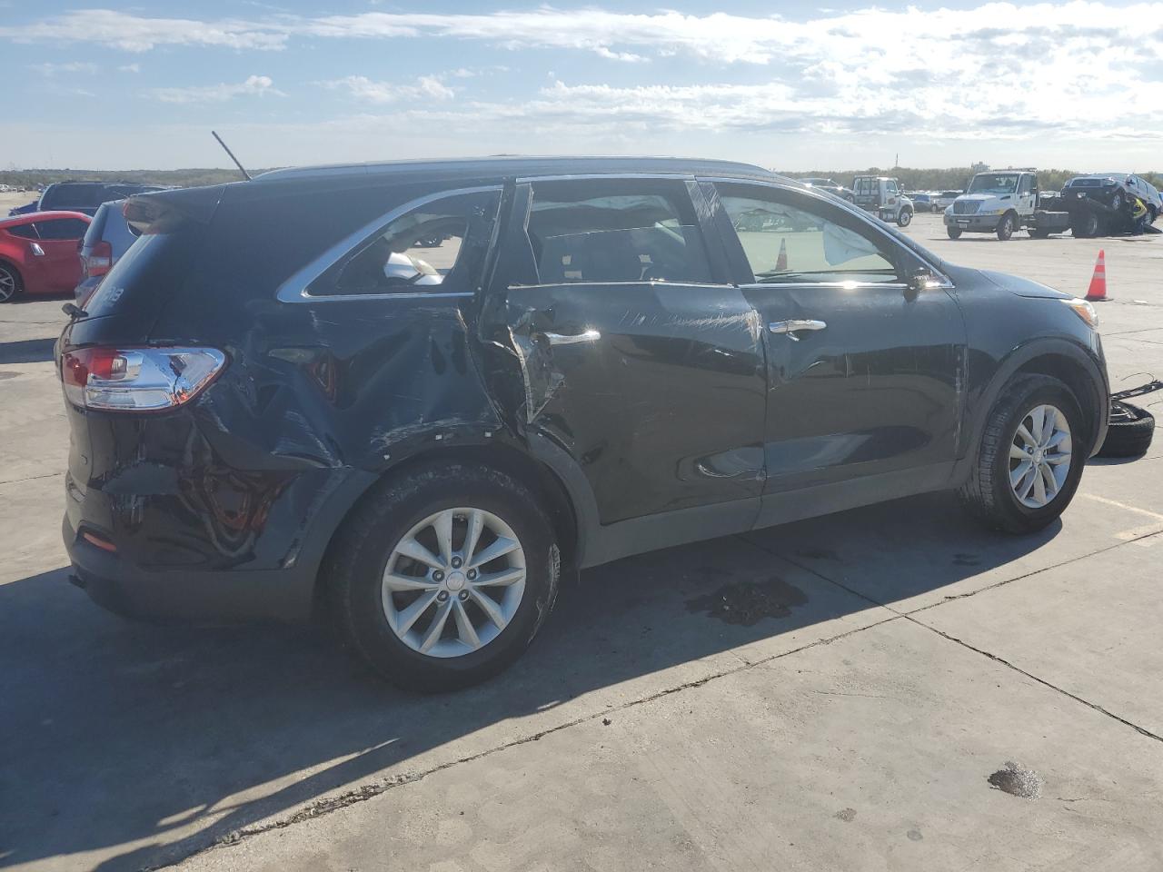 VIN 5XYPG4A3XGG169621 2016 KIA SORENTO no.3