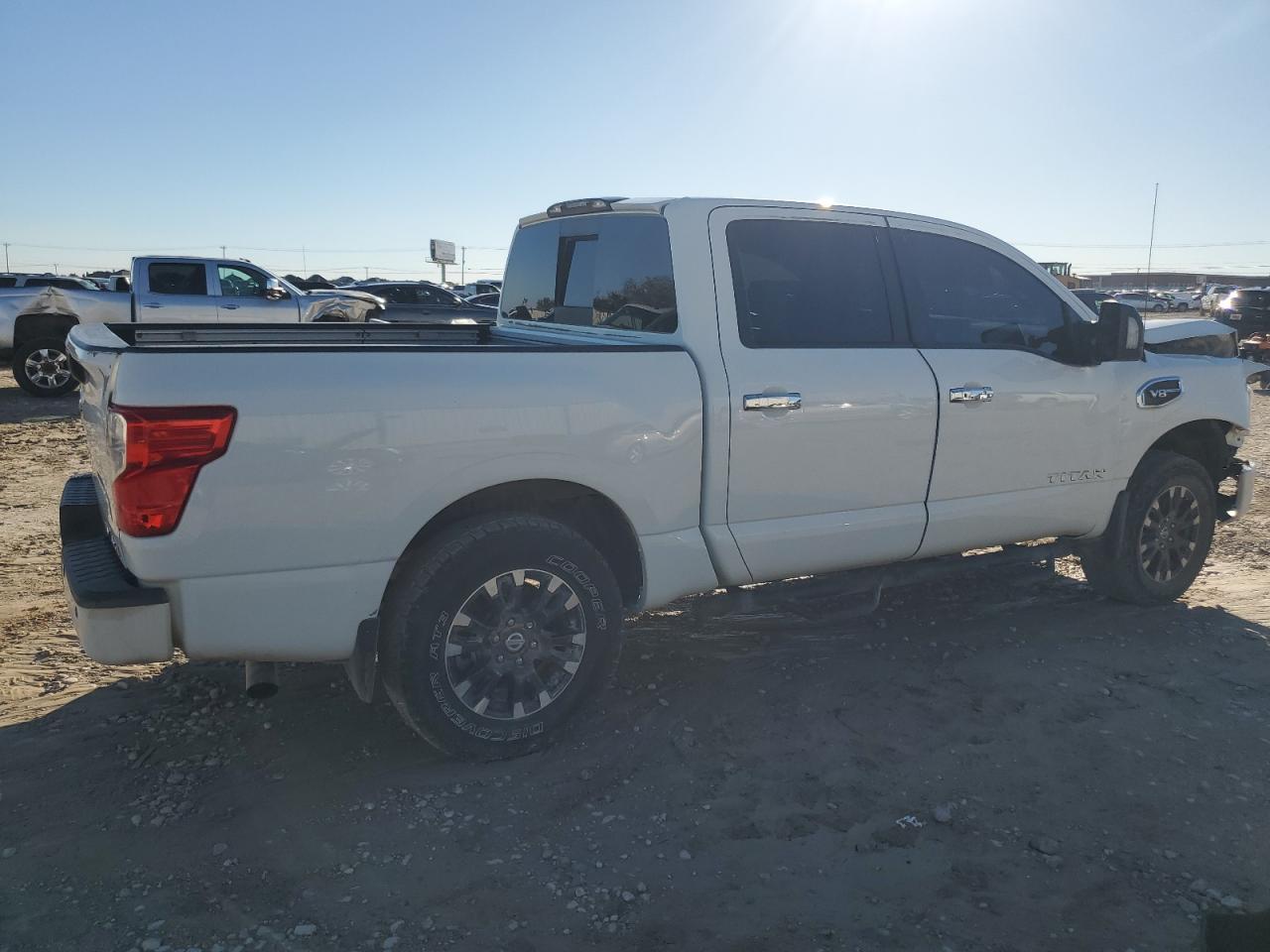 2017 Nissan Titan - Image 3