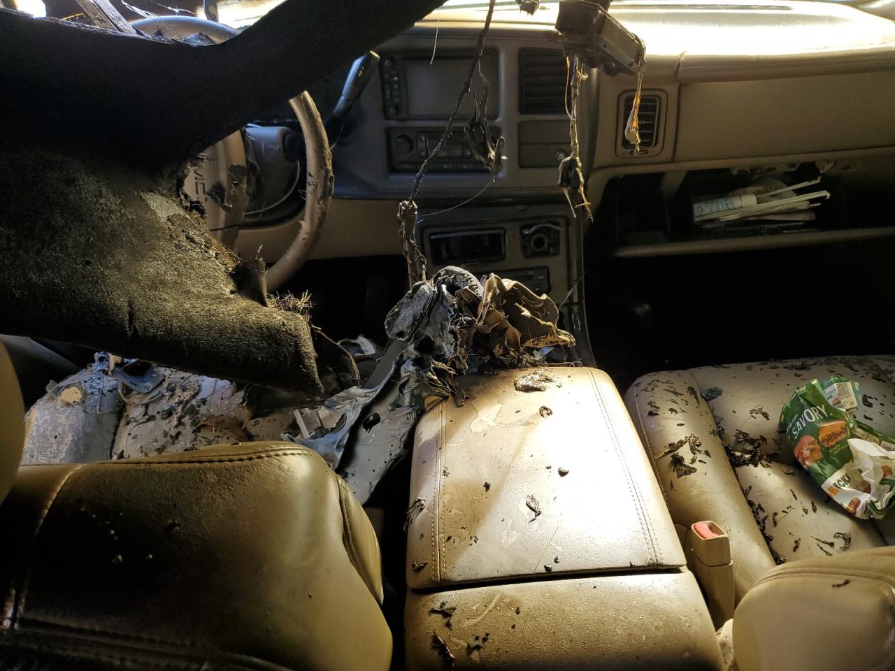 2005 GMC Yukon Xl Denali VIN: 1GKFK66U55J261664 Lot: 81940574