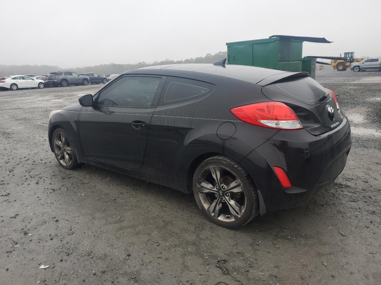 2017 Hyundai Veloster - Image 2
