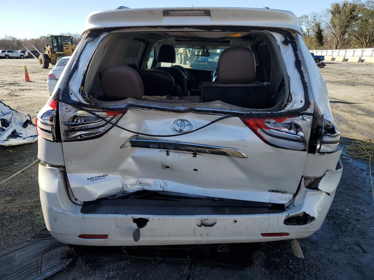 2015 Toyota Sienna - Image 6