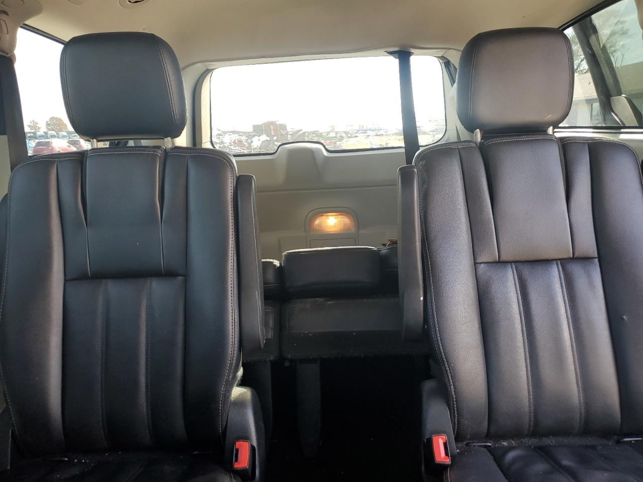 2016 Chrysler Town & Country Touring VIN: 2C4RC1BG9GR296246 Lot: 82043024