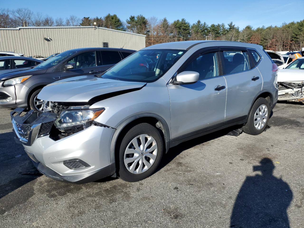 2016 Nissan Rogue - Image 1
