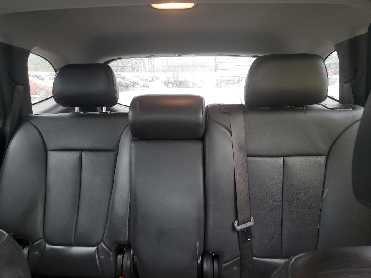 2011 Hyundai Santa Fe - Image 10