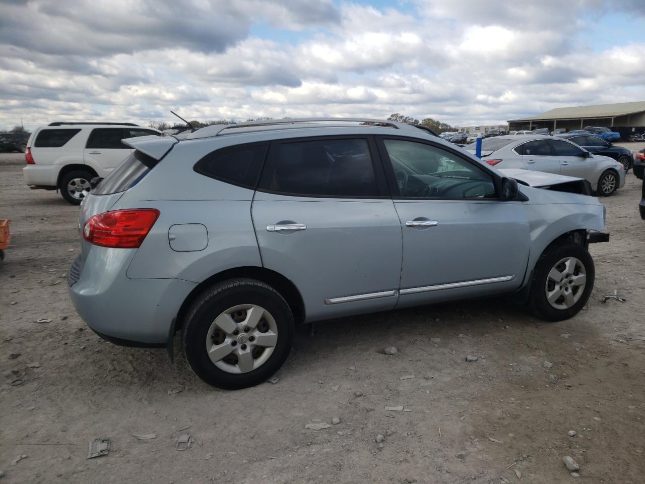 2014 Nissan Rogue - Image 3