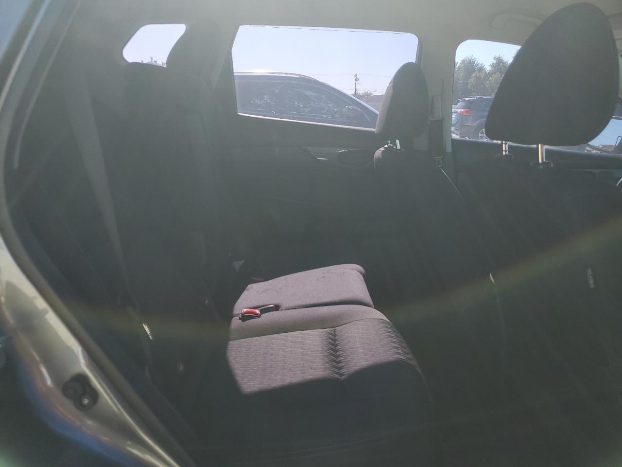 2020 Nissan Rogue - Image 12