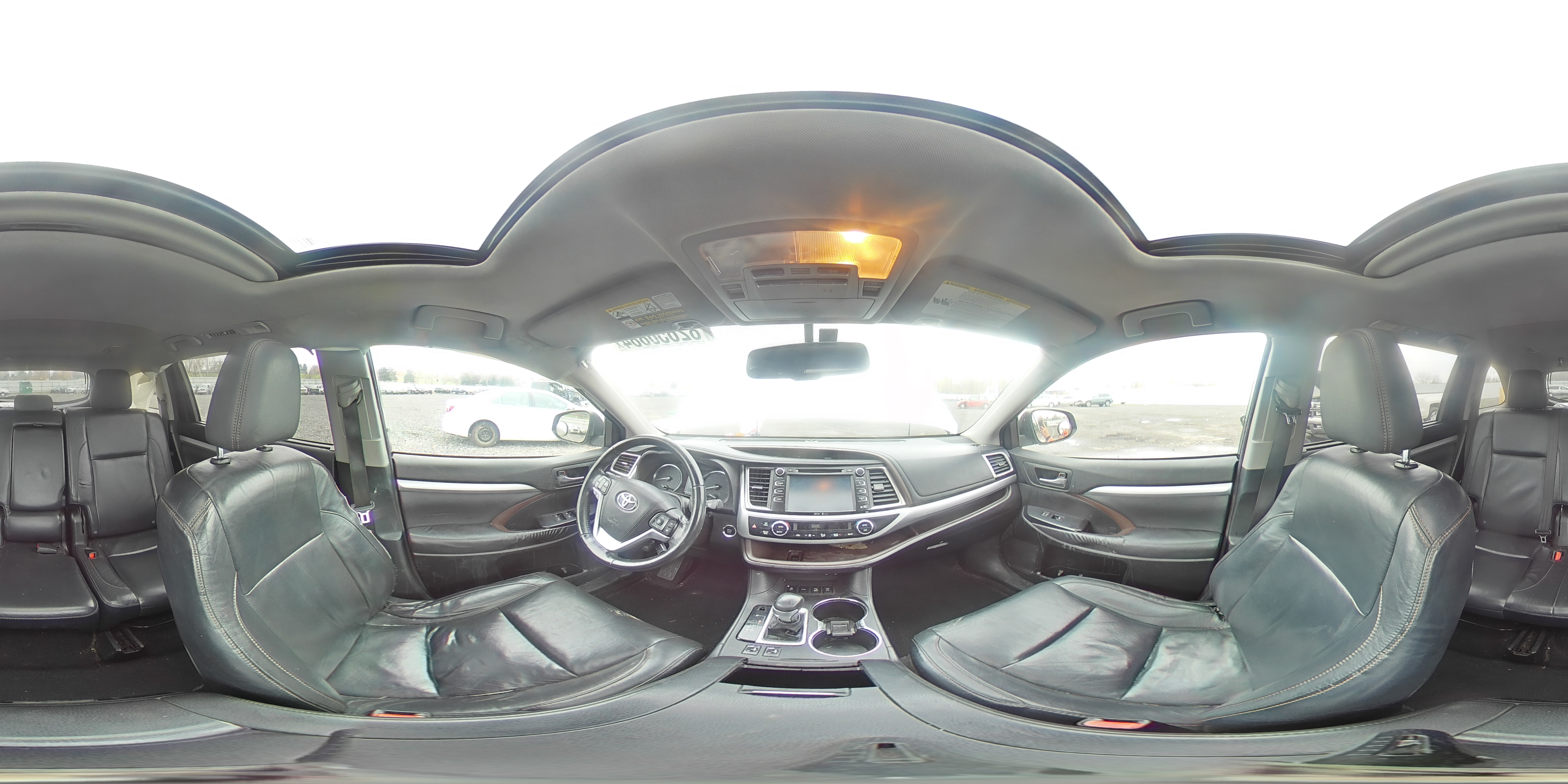 2015 Toyota Highlander - Image 14