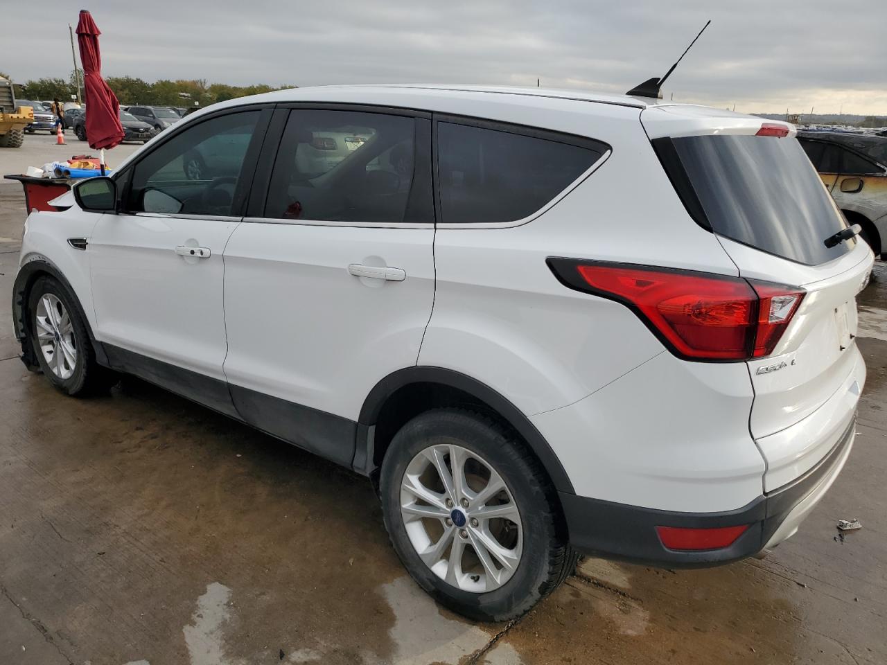 2019 Ford Escape - Image 2