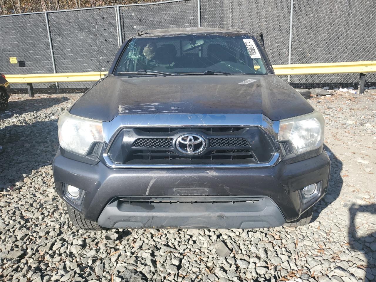 2014 Toyota Tacoma - Image 5