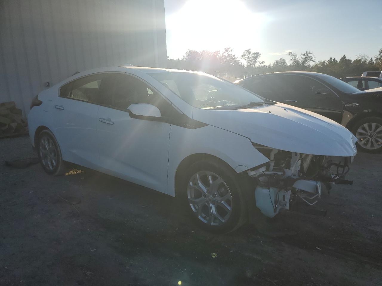 2018 Chevrolet Volt - Image 4