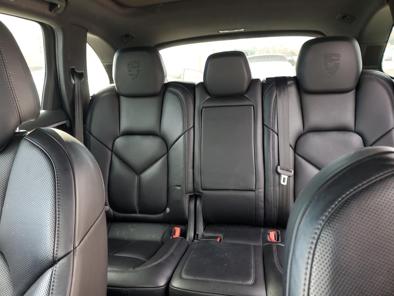 2018 Porsche Cayenne - Image 10