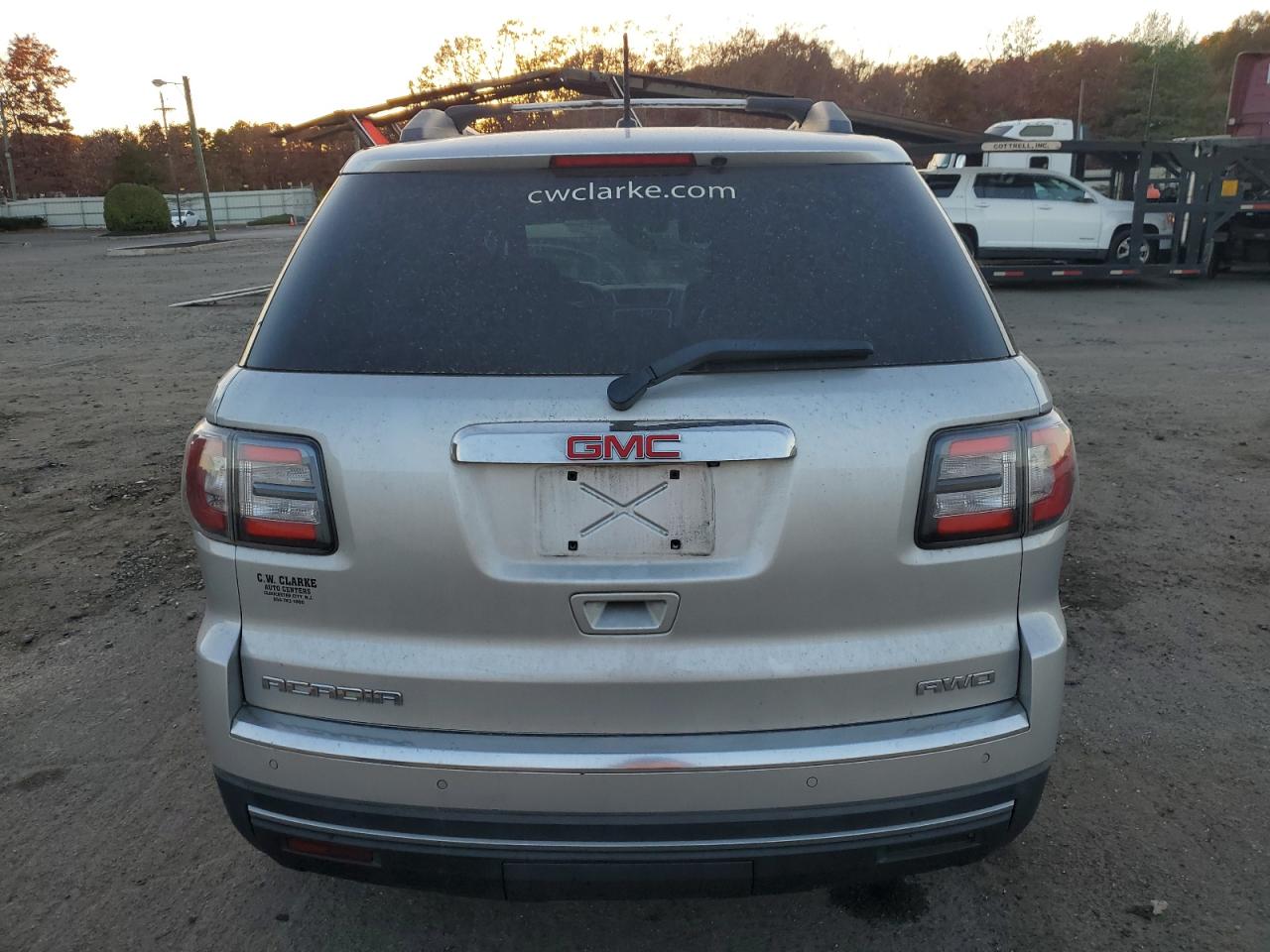 2015 GMC Acadia - Image 6
