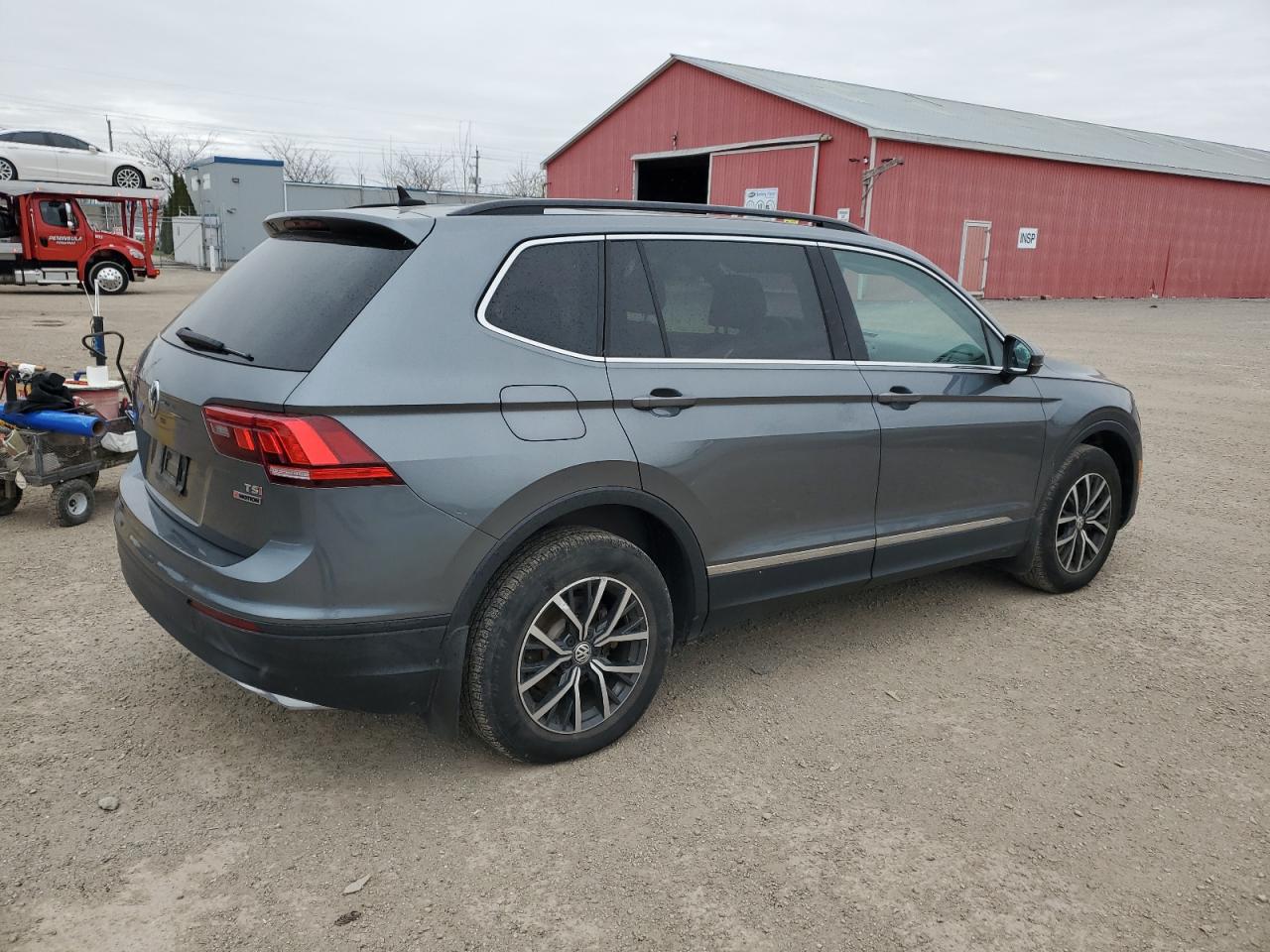 2018 Volkswagen Tiguan - Image 3