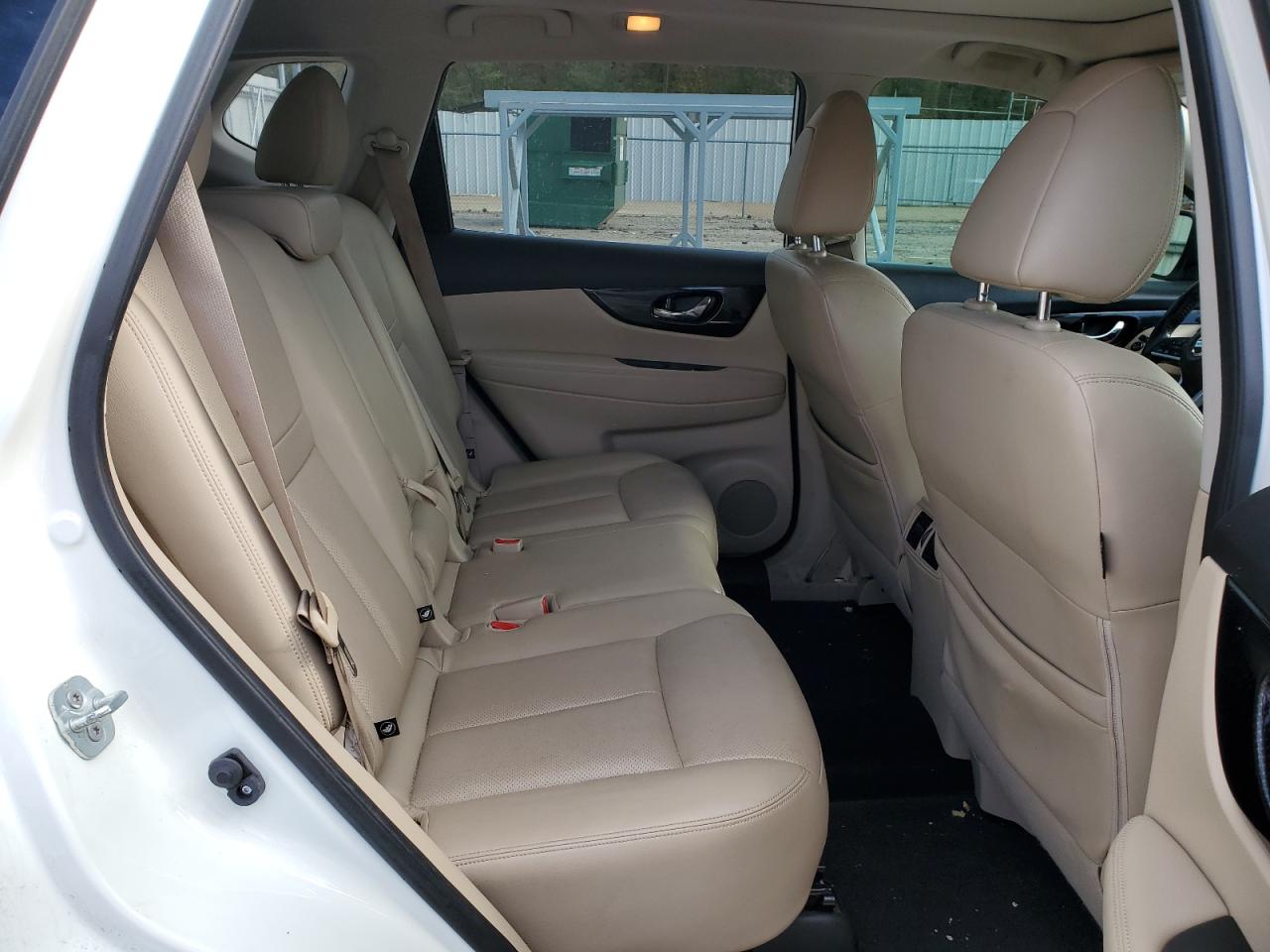 2018 Nissan Rogue - Image 11