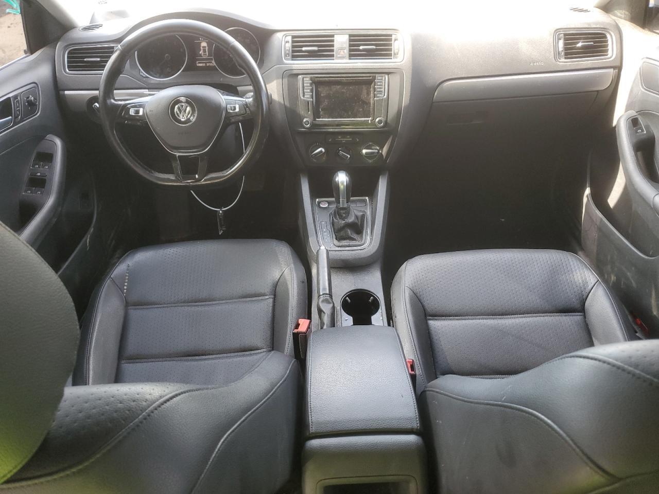 2017 Volkswagen Jetta - Image 8