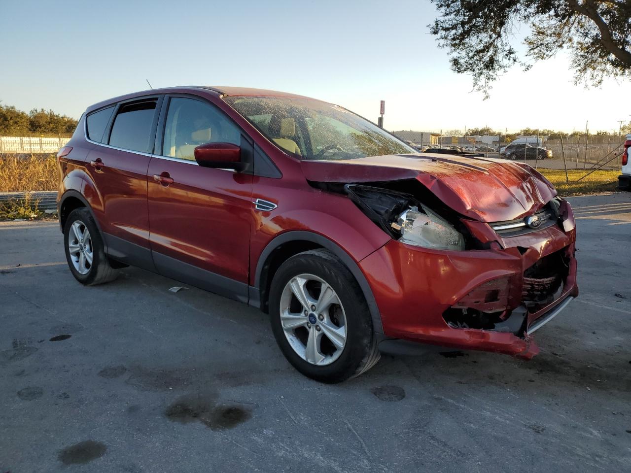 VIN 1FMCU0GX7EUC89278 2014 FORD ESCAPE no.4