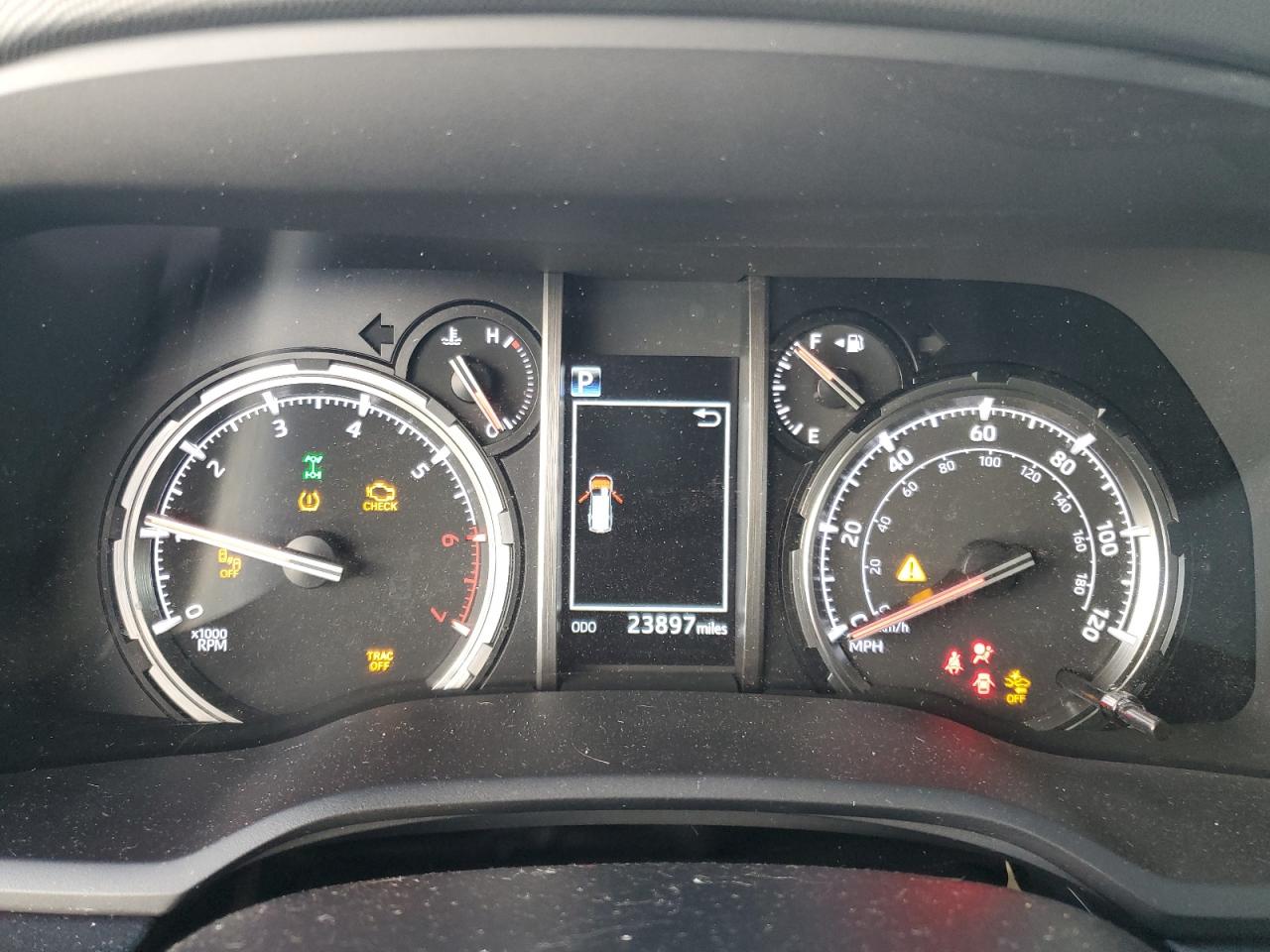 2022 Toyota 4Runner - Image 9