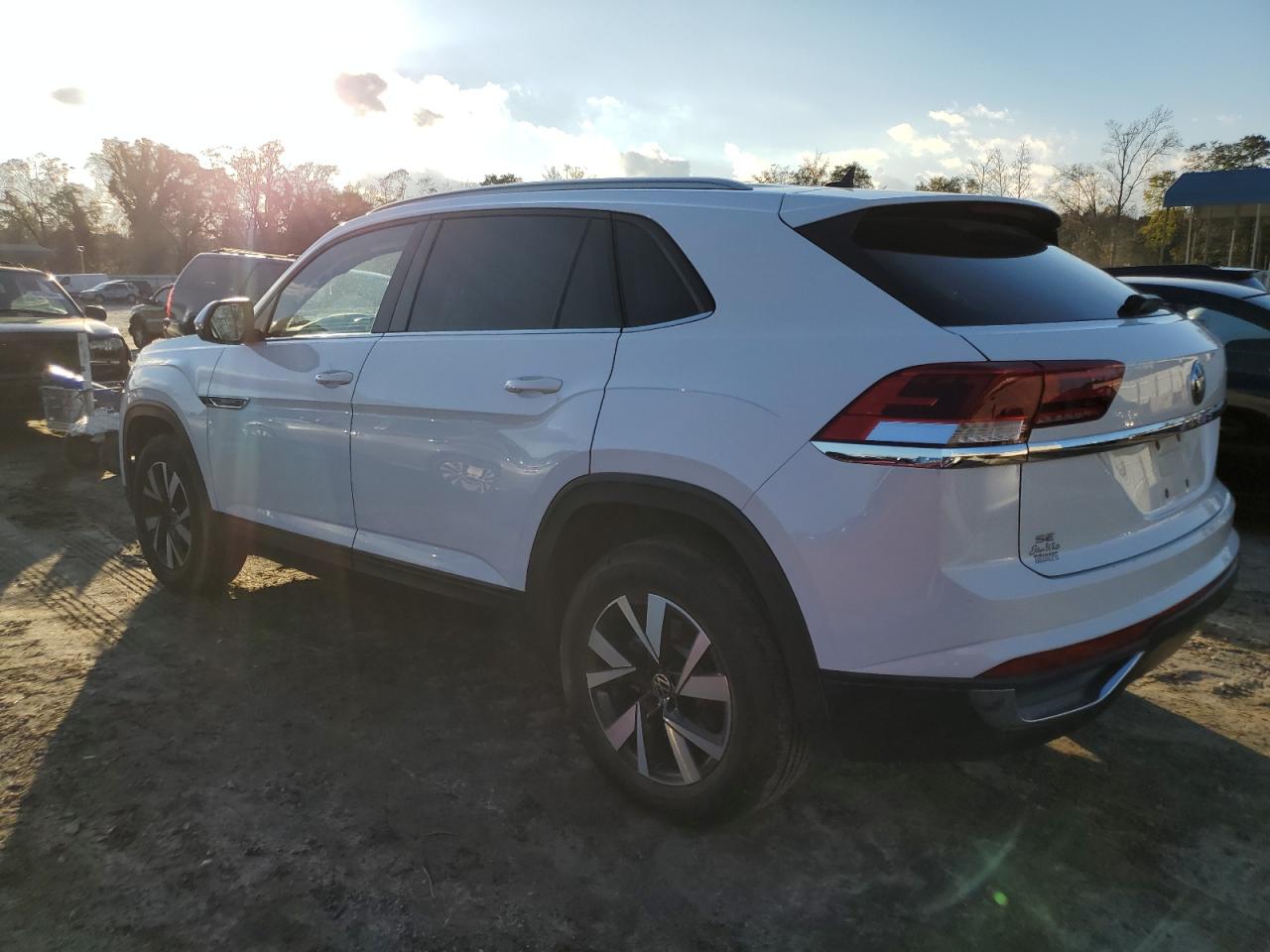 2020 Volkswagen Atlas - Image 2