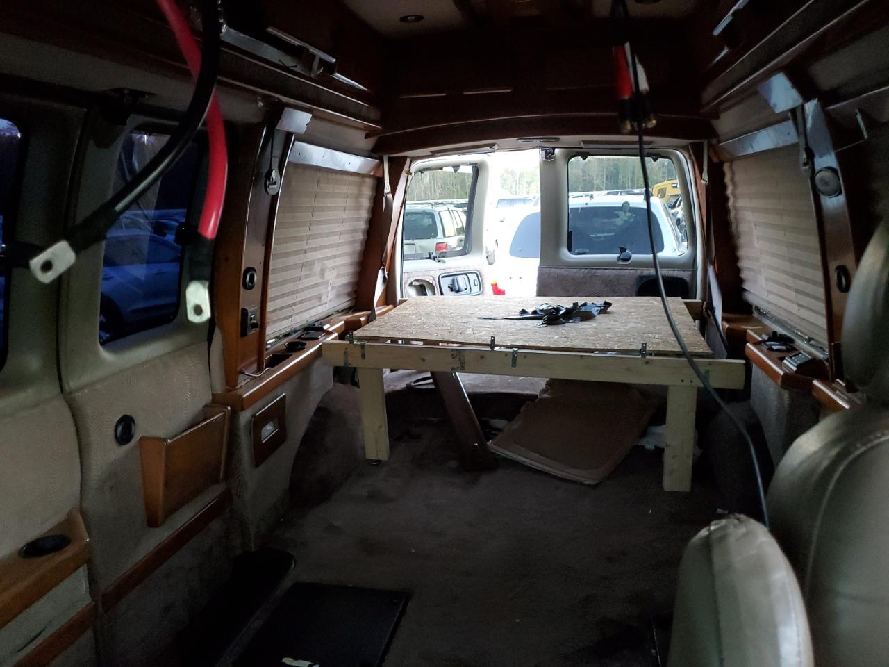 1999 Chevrolet Express - Image 10